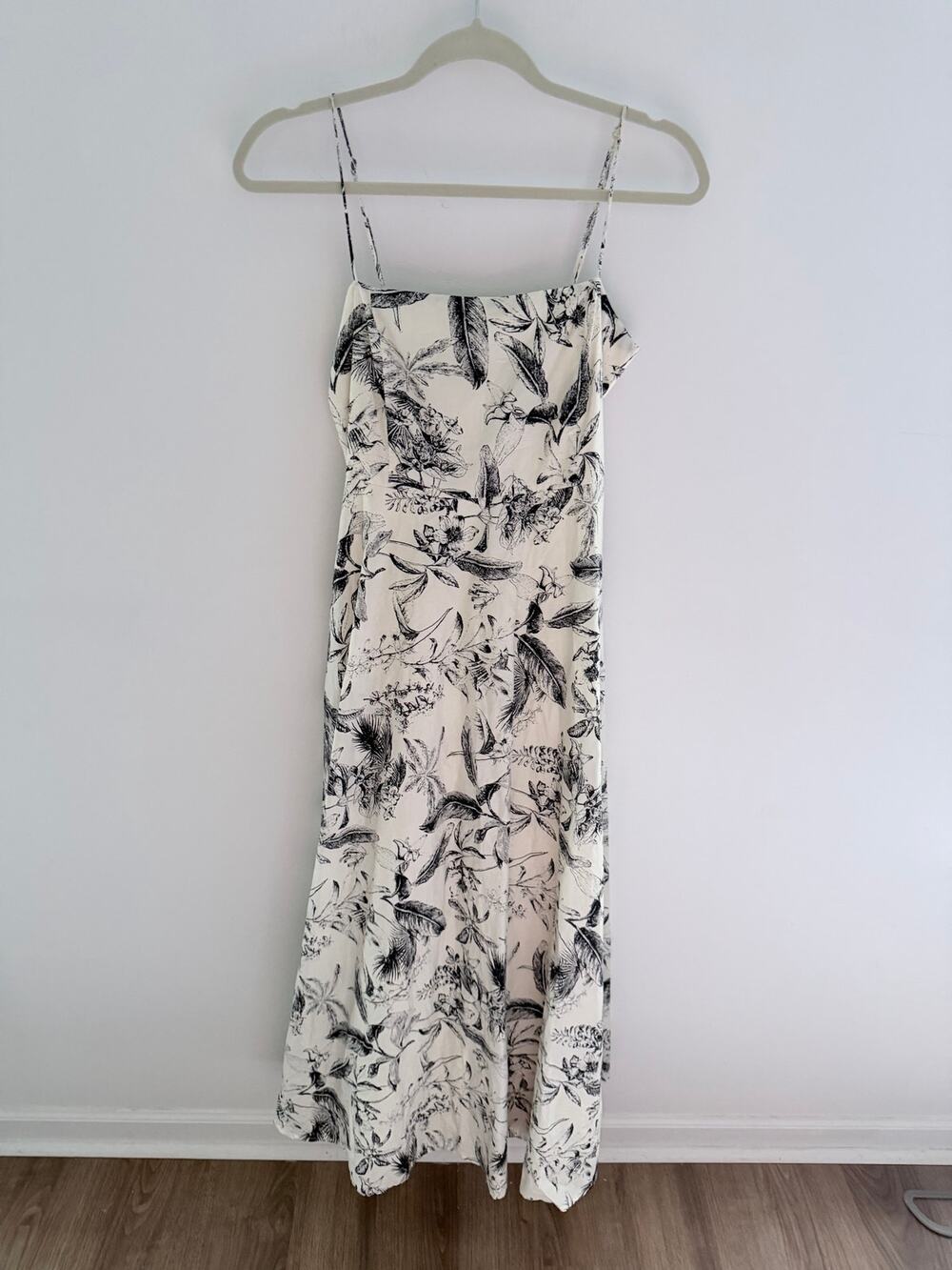 NWT Klesis Cream and Black Floral Tropical Floral 100% Cotton Maxi Dress-Size M